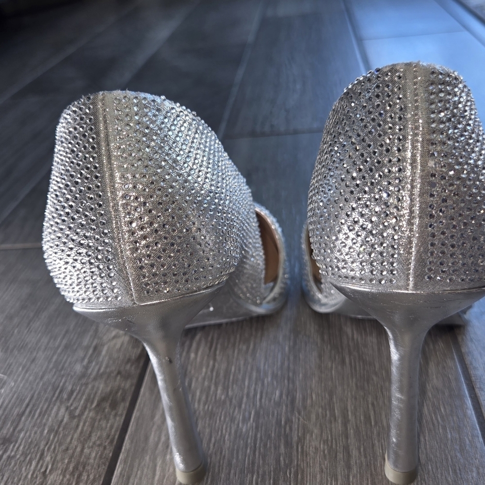 MIA Ciana Silver Rhinestone Heels Pump Size 7.5 New - Picture 3 of 8